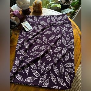 Beautiful straight line skiers from Lula Roe